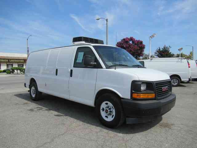 gmc savana extended cargo van